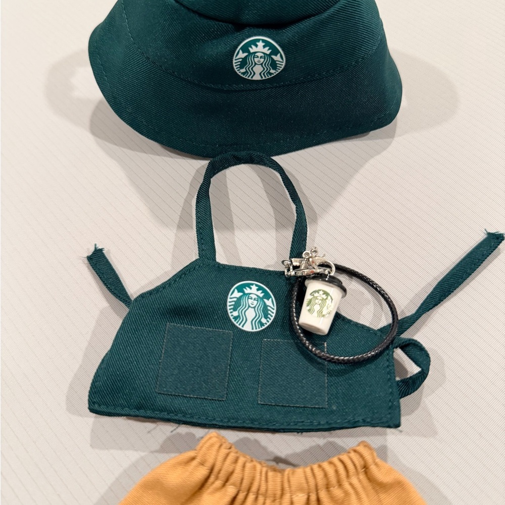 Labubu Outfit Starbucks Green Bucket Hat & Apron Set with Mini Cup Charm
